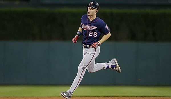 MLB: Max Kepler replaced with hip injury