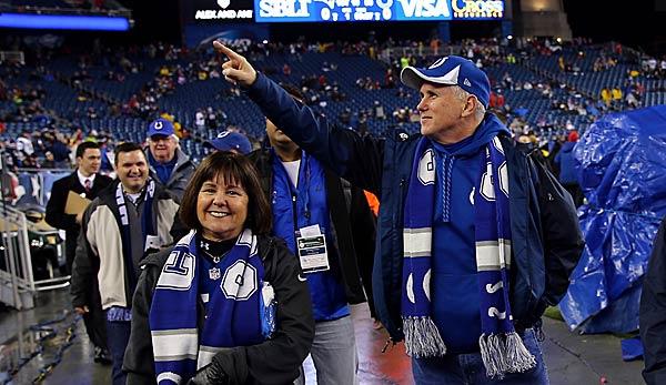 NFL: US Vice President Pence leaves NFL game in Indianapolis for protests