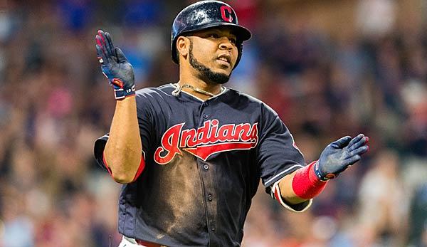 MLB: Edwin Encarnacion before returning to Game 5