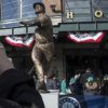 MLB: Statue of Mariner's legend damaged