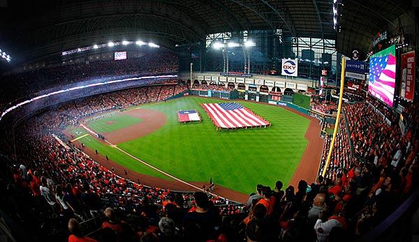 MLB: Game 7: Showdown in Houston