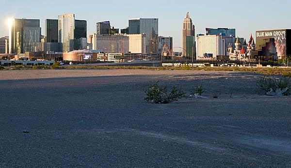 NFL: Raiders lay foundation stone for Las Vegas stadium