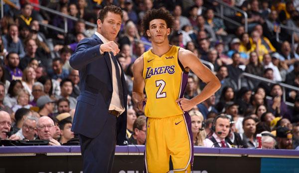 NBA: Walton: Lonzo doesn't go on the bench