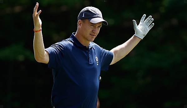 NFL: Peyton Manning beats hole-in-one in golf