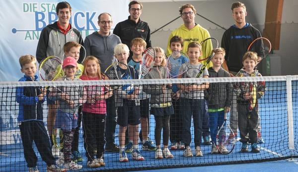 Tennis: Sebastian Ofner trains children in his regular club