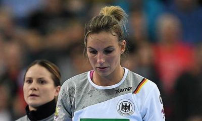 Handball: female handball players bent, but defiant