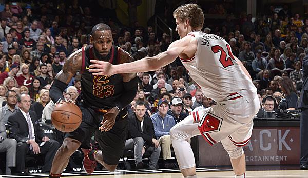 NBA: LeBron James finishes Bulls' winning streak - DeRozan with new career high