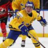 Ice hockey: U20 World Championship: NHL rookie Lias Andersson throws silver medal into the audience