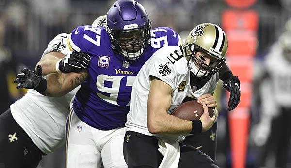 NFL: Third and Long: Panthers help Vikings - Frowns in Tennessee