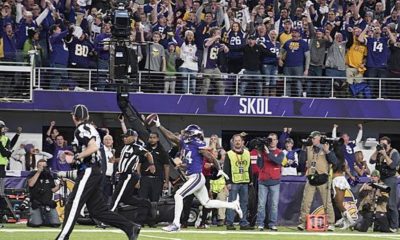 NFL: Catch of the year!