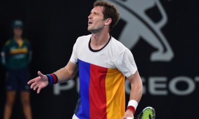 Australian Open: Mischa Zverev gives up in first round