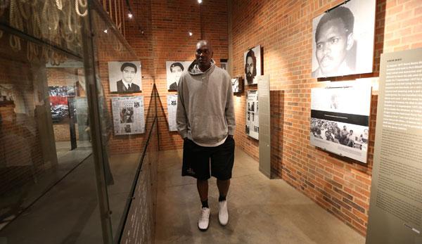 NBA: Olajuwon: More than a Dream