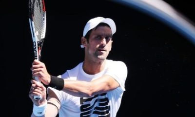 Australian Open: Great gesture: Djokovic trains with a small fan