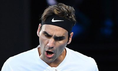 Australian Open: Federer completes Melbourne semi-finals