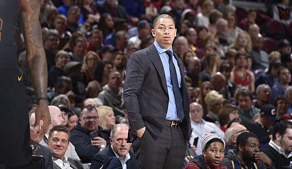 NBA: Media: Job of Cavs-Coach Lue secure despite defeat against Rockets