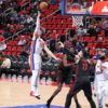 NBA: Pistons remain undefeated with Griffin marching wizards