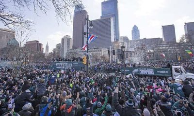 NFL: Hundreds of Thousands Celebrate Super Bowl Heroes at Philadelphia Parade