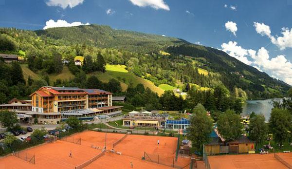 Hotels & Travel: Family & Sporthotel Brennseehof