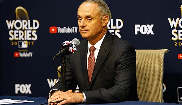 MLB: Manfred announces rule changes at Pace of Play for Spring Training