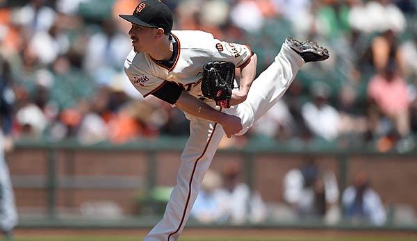 MLB: Tim Lincecum signs major league contract with Texas Rangers