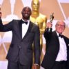 NBA: Kobe Bryant receives Oscar for "Dear Basketball".