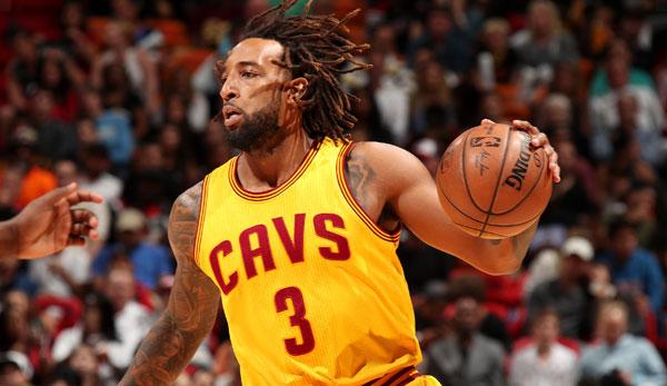 NBA: Media: The Lakers engage Derrick Williams