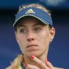 WTA: Hanging game for Kerber: Match postponed after set loss