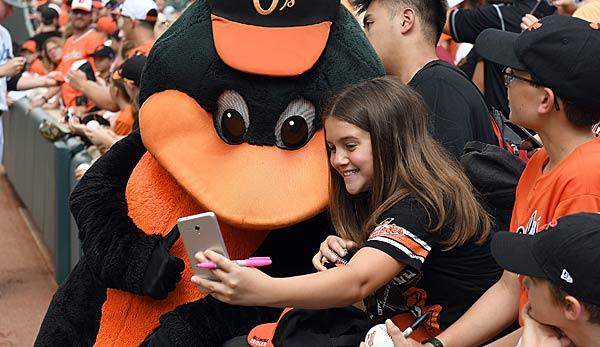 MLB: Baltimore Orioles allow children with free admission to the stadium