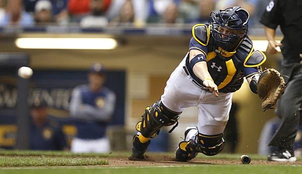 MLB: Stephen Vogt will miss Milwaukee Brewers at the start of the season