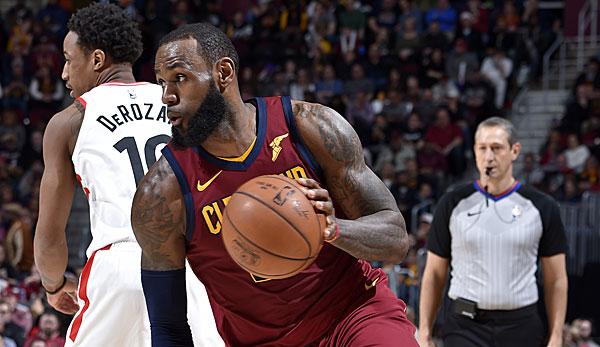 NBA: LeBron leads Cavs to comeback win over Toronto