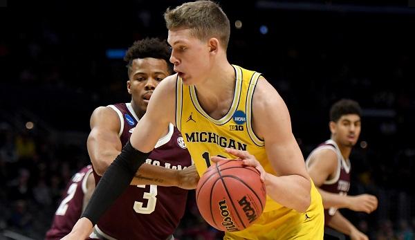 March Madness: Strong Moritz Wagner leads Michigan Wolverines into Elite Eight