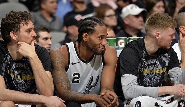 NBA: San Antonio Spurs: Team meeting about Kawhi Leonard?