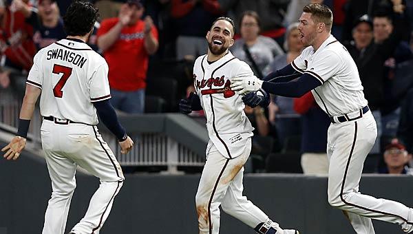 MLB: Walk-Off Bunt - Atlanta Braves return spectacularly to New York Mets