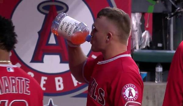 MLB: Trout wins ninth home run of the year with space jam trick