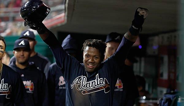 MLB: Fast Ronald Acuna wins with Atlanta Braves at debut