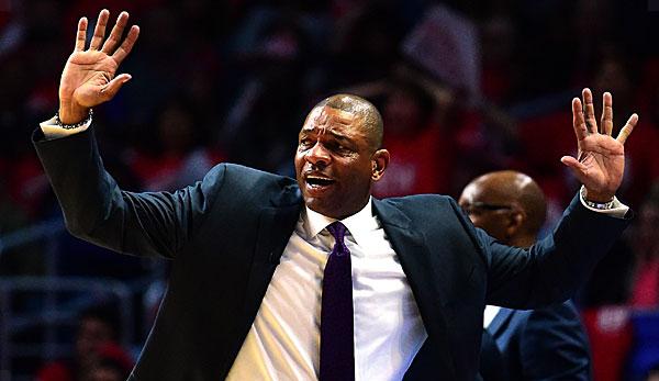 NBA: L.A. Clippers extend with Coach Doc Rivers