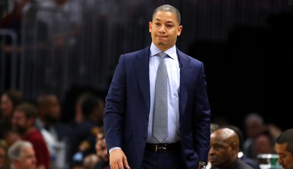 NBA: Anxiety triggers time-out for Cavaliers coach Lue