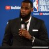 NBA: LeBron blocks questions about J.R.: "How should I know?"