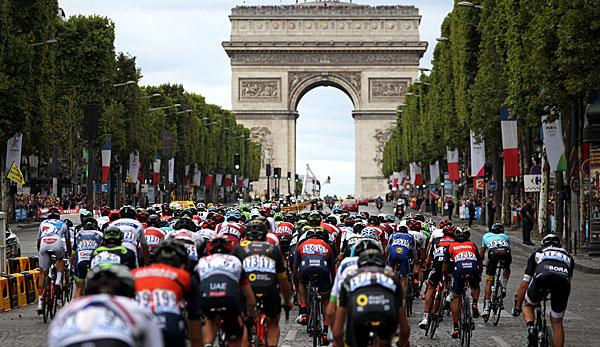 Tour de France: Final stage through Paris - no attack on the yellow jersey