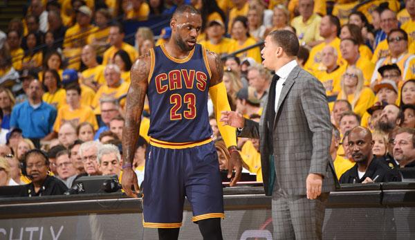 NBA: Lue "advises" the Lakers coaches on LeBron