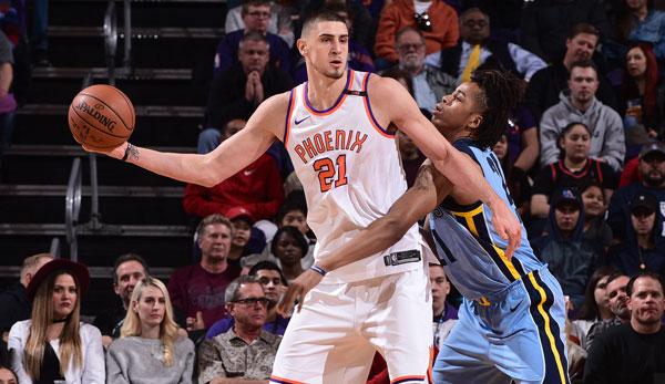 NBA: Media: Hawks sign Alex Len