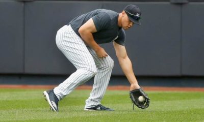 MLB: Does NY superstar play despite a broken wrist?