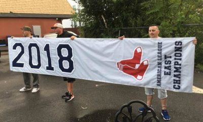 MLB: Fell off the truck: Fans find title banners