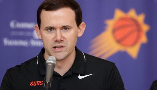 NBA: Phoenix Suns dismiss general manager