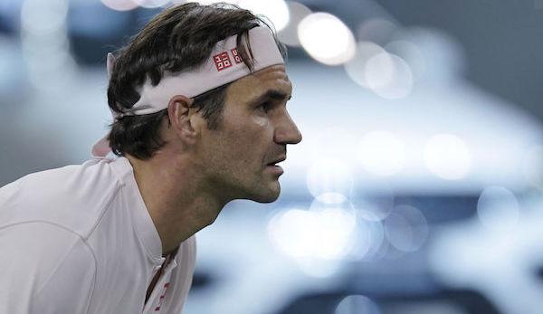 Masters Shanghai: Roger Federer in semi-final and on course for title defence