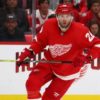 NHL: Vanek runs in debacle with Red Wings
