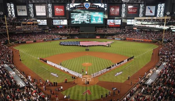 MLB: Revolution! Arizona switches to artificial turf