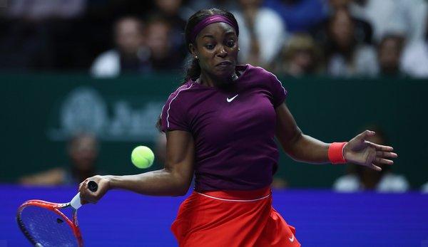 WTA Finals: Sloane Stephens defeats Naomi Osaka in a competitive match