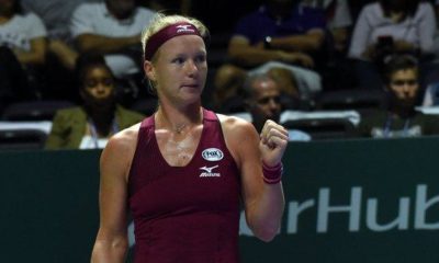 WTA Finals: Angelique Kerber defeats Kiki Bertens in three sets