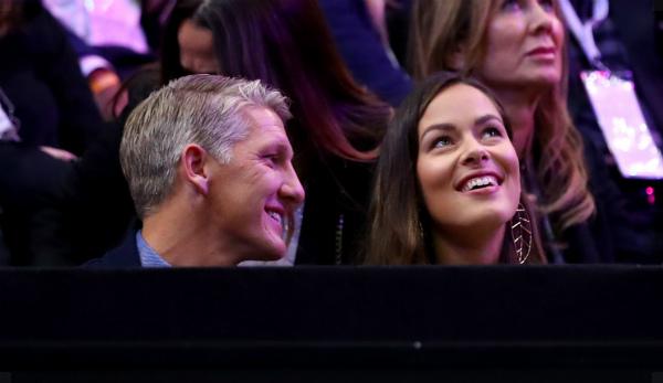 WTA: Ana Ivanovic picks up the bat again - on the ice